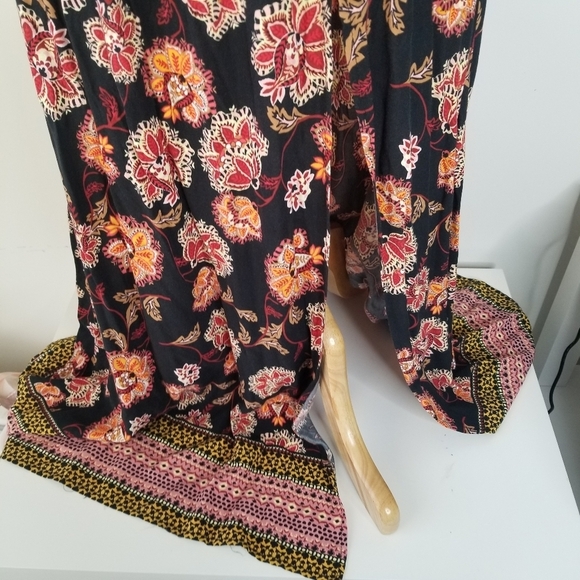 Band of Gypsies Floral Print Smocked Maxi Dress Side Slit Pockets Size M Boho - Picture 8 of 15